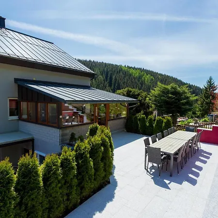 'am Berg' * Fehrenbach